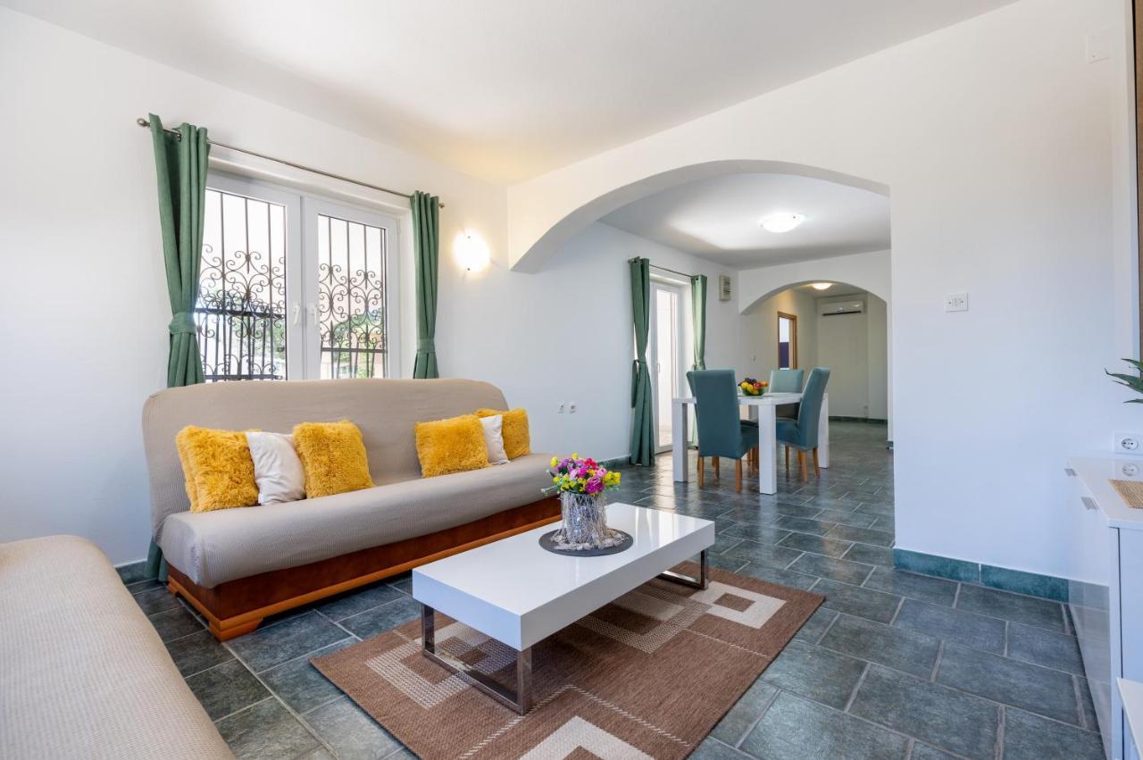 Apartments Villa Maja Rogoznica  Luaran gambar