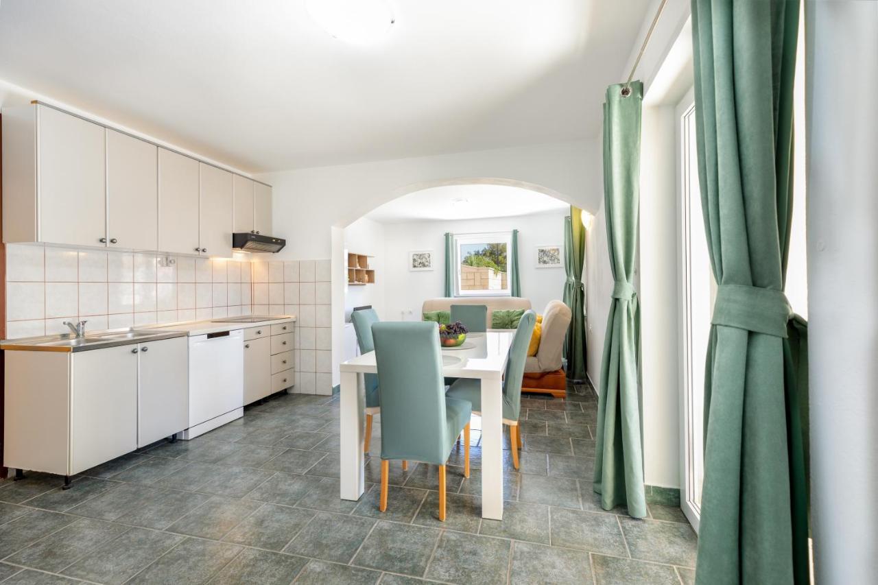 Apartments Villa Maja Rogoznica  Luaran gambar